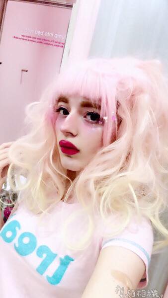 Strawberry Lemonade Wavy Heat Resistant Wig 60cm - peachiieshop