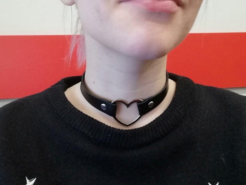 Pastel Goth Heart Choker (5 colours) - peachiieshop